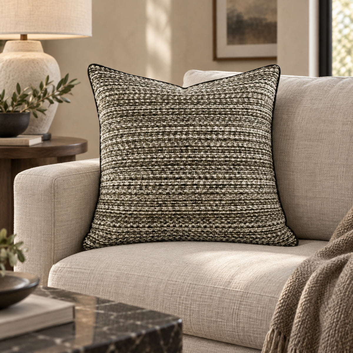 Nalvin Cushion